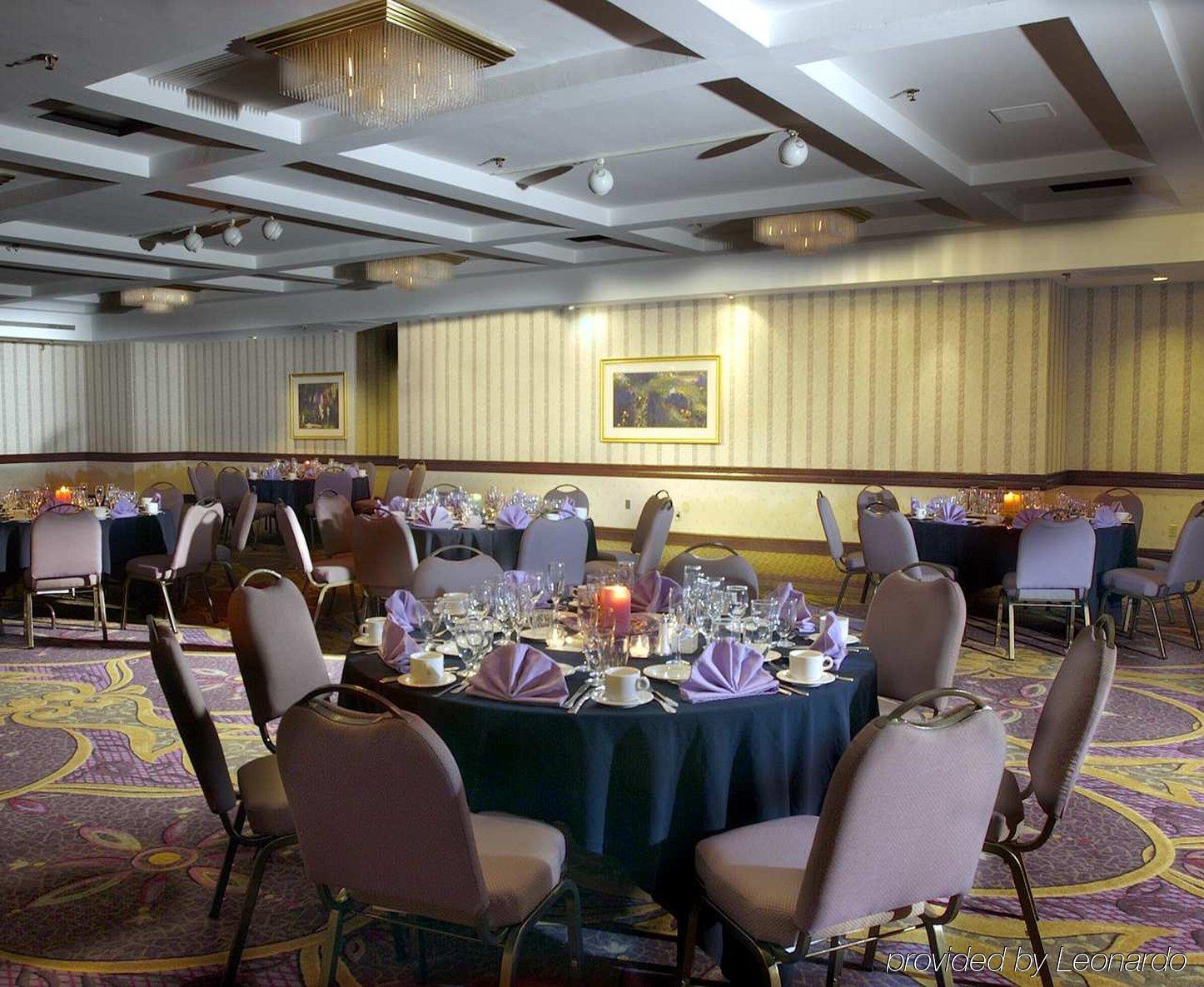 Wyndham Springfield City Centre Ресторант снимка